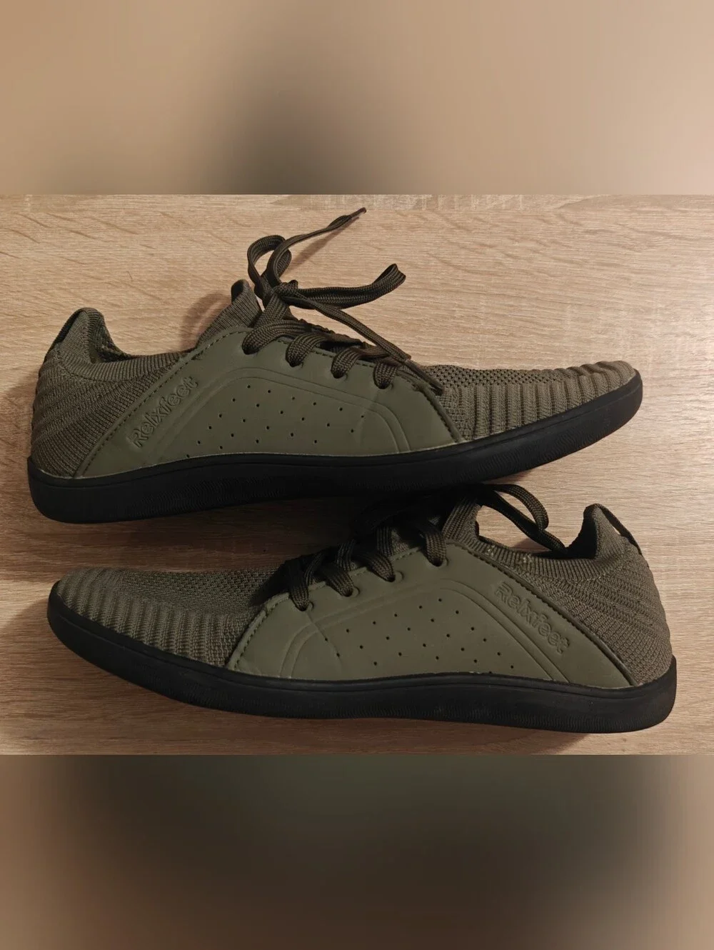 RELXFEET Barefoot Shoes Men's Size US 9.5 / EU 43 Green Minimalist Sneakers